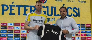 Villarreal officially announce the signing of RB Leipzig's legendary Hungary international goalkeeper Péter Gulácsi..