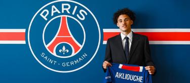 Paris Saint-Germain officially announced the signing of Monaco midfielder Akliusz for a transfer fee of €50 million.