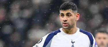 Tottenham Hotspur are reportedly considering selling Romero, but have successfully renewed the contract of their star player, Van der Wenger.