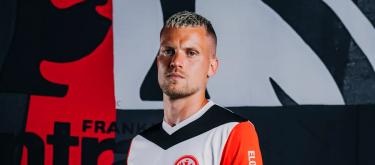Former Bundesliga star Philipp Max announced his retirement at the age of 32.
