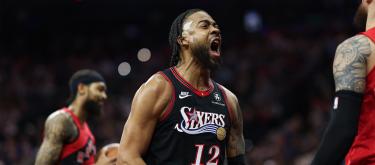 NBA官方：鹈鹕1年290万签下自由前锋特伦登·沃特福德