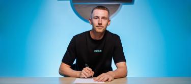 Official: Paderborn and 24-year-old center-back Tark Schele have completed a contract extension.