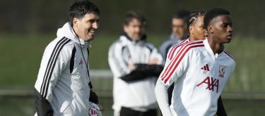 Iraola believes Liverpool need to find a balance between control and fluidity in their attack.