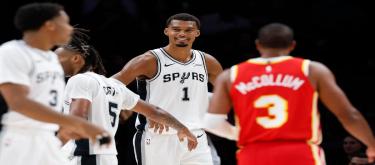 纽厄尔16分闪亮全场 老鹰以123-116逆转胜马刺
